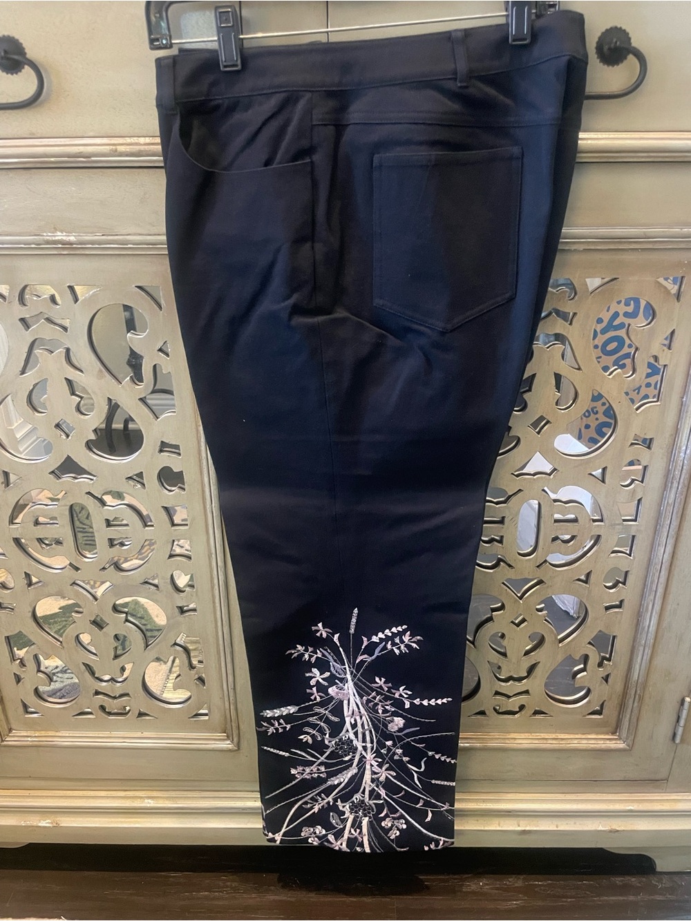 St John Women’s  Black Pants with White Botanical Embroidery - Picture 2 of 6